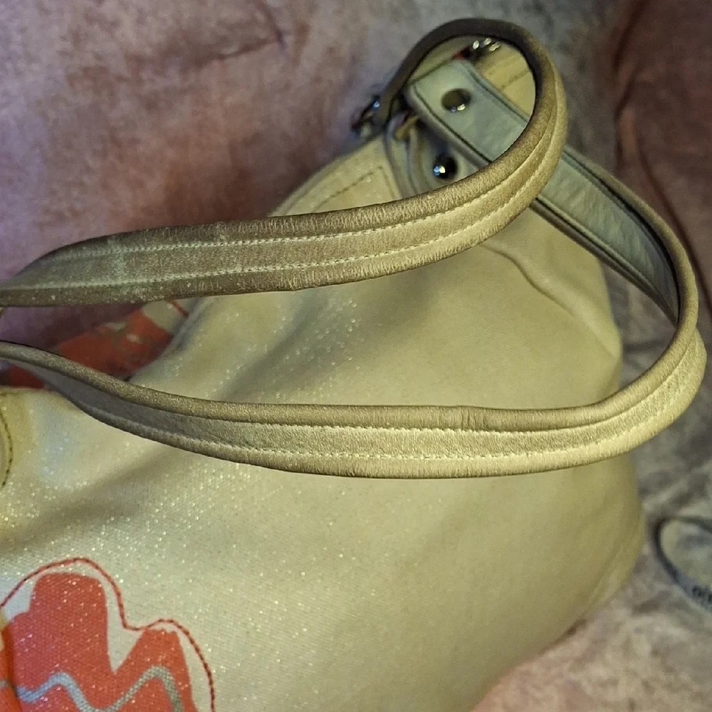 COACH PEACE POPPY RARE XL Canvas Floral Print Tote Bag in Coral and Cream - Picture 5 of 7